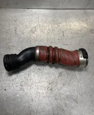 BMW 5 F10 F11 Intercooler hose/pipe 7583728