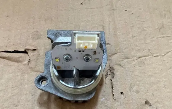 BMW X1 E84 LED ballast control module 588213