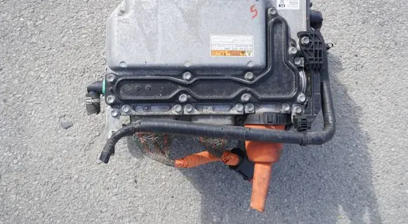 Toyota Auris E180 Voltage converter inverter G920047190