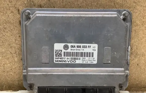Seat Leon (1P) Engine control unit/module 06A906033FF 5WP4021701