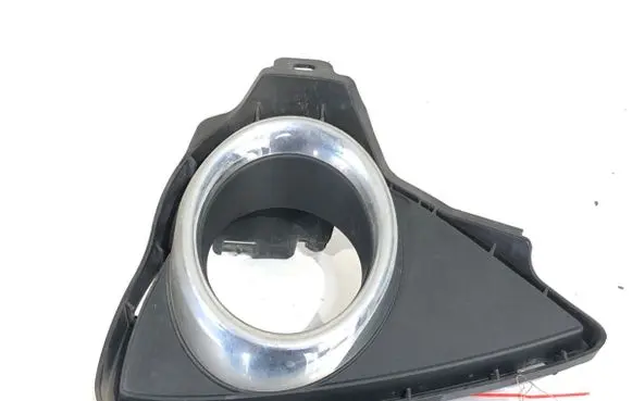 Toyota Auris E180 Front bumper lower grill 81482-02280