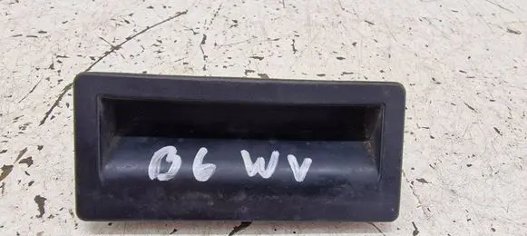 Volkswagen PASSAT B6 Tailgate/trunk/boot exterior handle 5N0827566