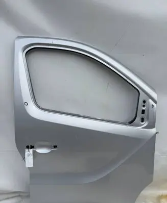 Renault Trafic III (X82) Front door 806747016R