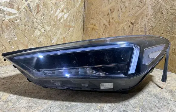 Hyundai Tucson TL Headlight/headlamp 92101D7700 3398627