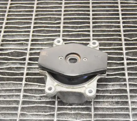 Jaguar I-Pace Engine mount bracket J9D37M121AD
