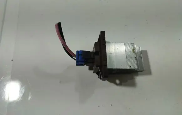 KIA Ceed Heater blower motor/fan resistor 