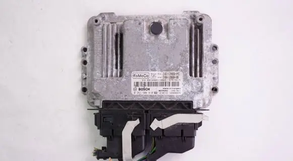 Ford Focus Engine control unit/module CV6112A650AMC CV6A12B684BB 0261S08810