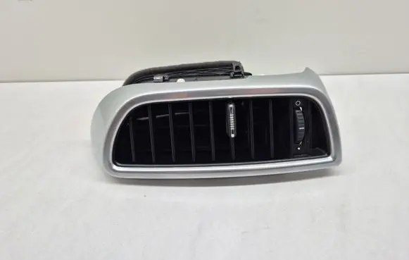 Porsche Cayenne (92A) Dash center air vent grill 7P5819728E