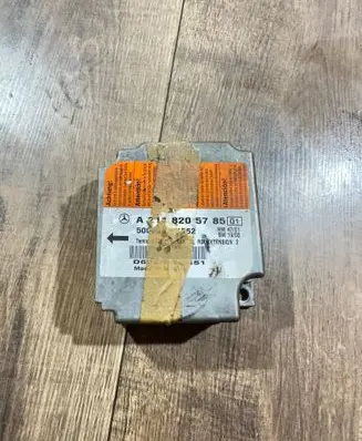 Mercedes-Benz E W211 Airbag control unit/module A2118205785