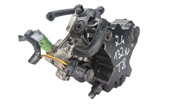 Volvo V50 Fuel injection high pressure pump 30756125 0445010111 0928400573