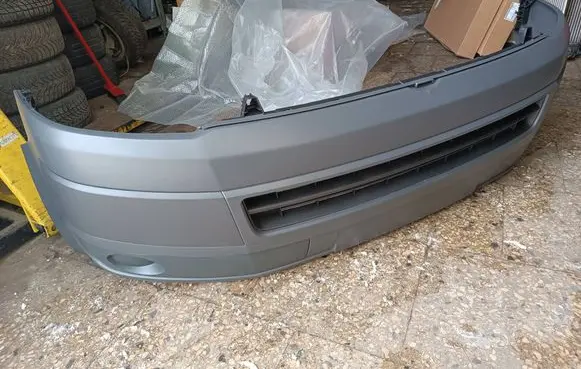 Volkswagen Transporter - Caravelle T5 Front bumper 956907-J 7E0807217B7G9 7EO807217B7G9
