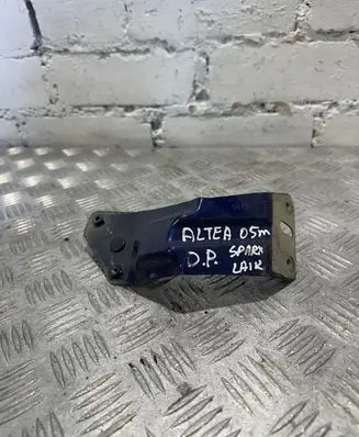 Seat Altea Fender mounting bracket 5p0821136