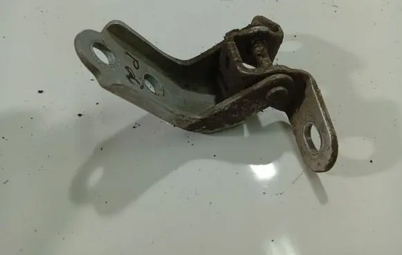 Hyundai ix35 Front door upper hinge 