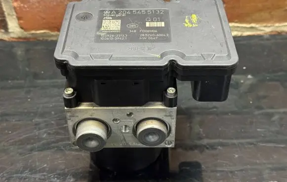 Mercedes-Benz C W204 ABS Pump A2044313712 10021203194