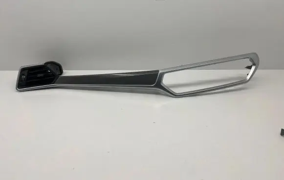 BMW 3 G20 G21 Dashboard glove box trim 6848620