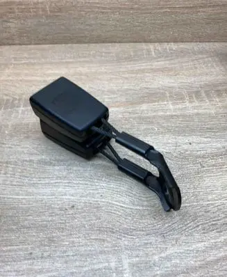 Mercedes-Benz E W211 Middle seatbelt buckle (rear) 2118600269