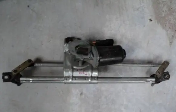 Opel Tigra A Front wiper linkage and motor 22116327 04F71