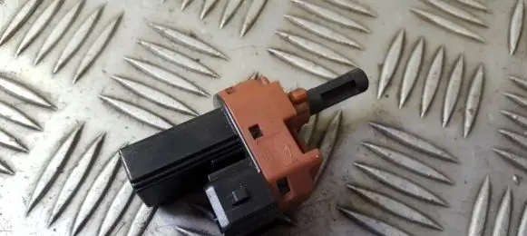 Clutch pedal sensor