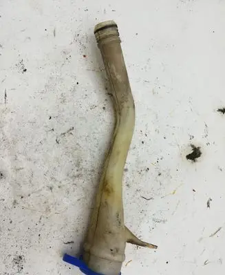 Volvo XC90 Window washer liquid tank fill tube 30663278