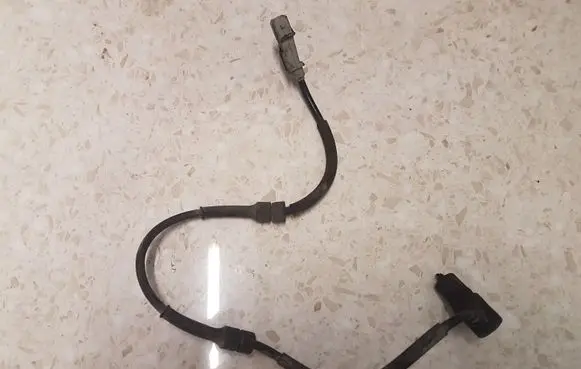 Peugeot 306 ABS brake wheel speed sensor 0265006