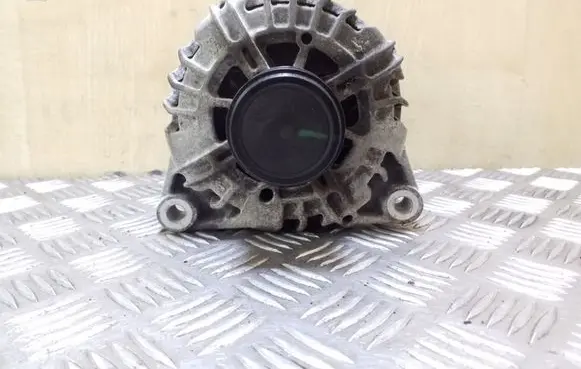 Ford Focus Generator/alternator AV6N10300GC 30659390