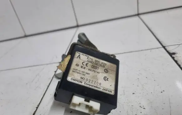 Mazda MPV II LW Other control units/modules ETS300220 G8d327ab 90LP0144