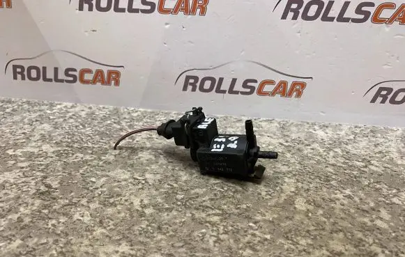BMW 5 E39 Turbo solenoid valve 72234100 1742712
