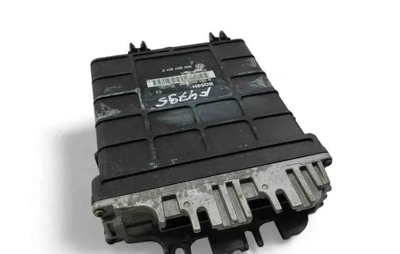 Volkswagen Golf III Engine control unit/module ECU 1H0907311F 0261200760