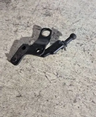 Skoda Fabia Mk1 (6Y) Engine mounting bracket 038103941A