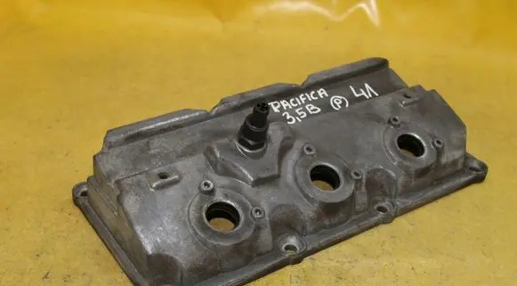 Chrysler Pacifica Rocker cam cover 