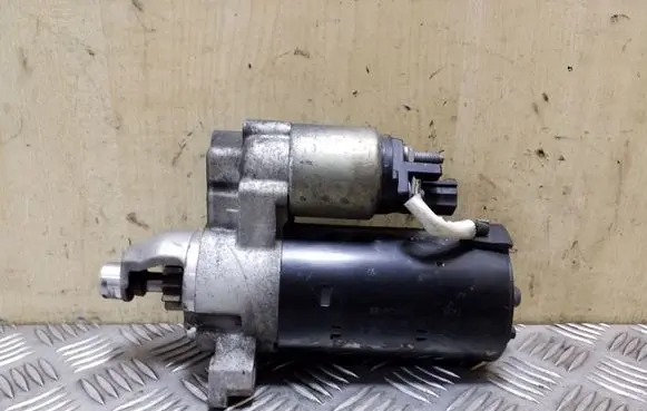 Audi A5 8T 8F Starter motor 0001109315 059911021C