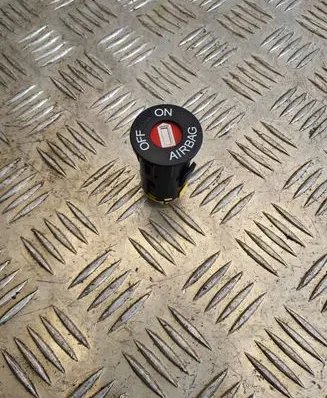Honda CR-V Passenger airbag on/off switch 