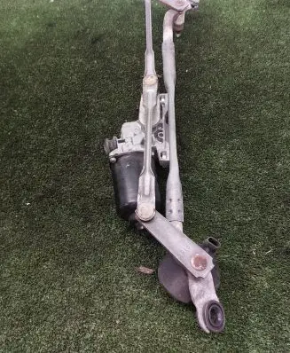 Toyota Prius (XW20) Front wiper linkage and motor 8511047080