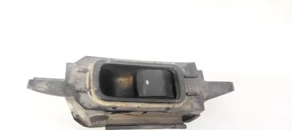 Subaru Outback Electric window control switch R210 R-210