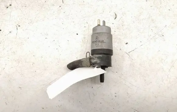 Mercedes-Benz E W210 Windshield washer spray nozzle 1408690021 A1408690021