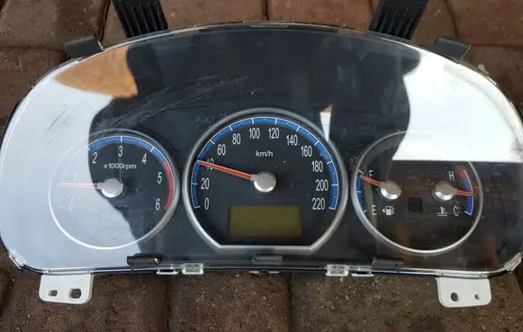 Hyundai Santa Fe Speedometer (instrument cluster)
