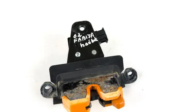 Skoda Fabia Mk1 (6Y) Tailgate/trunk/boot lock/catch/latch 6Y0827501D