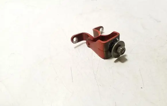 Tailgate/trunk/boot hinge