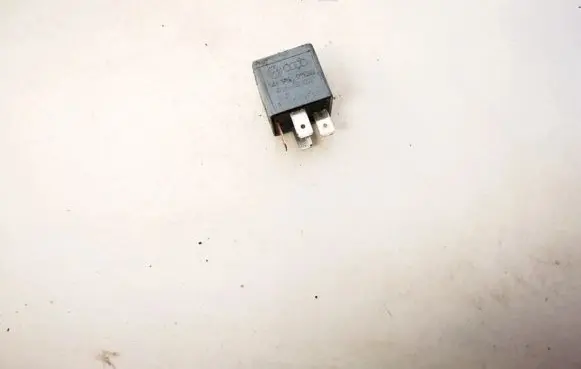 Volkswagen Phaeton Other relay 141951253b v23134-b52-x227