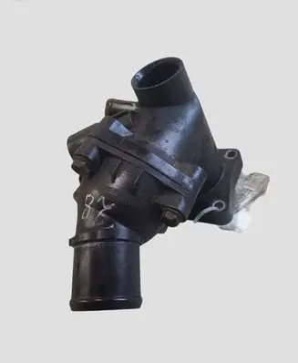 Toyota Avensis T250 Thermostat/thermostat housing 163210R011 163230R011A