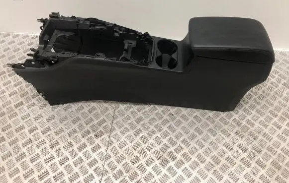 Mazda CX-5 II Armrest