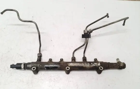 Volvo V70 Fuel main line pipe 0445215010 8658252