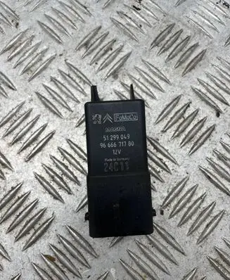 Peugeot 5008 Glow plug pre-heat relay 9666671780 51299049