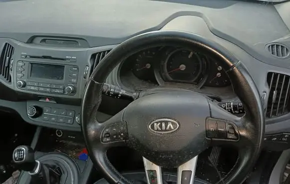 KIA Sportage Steering wheel 
