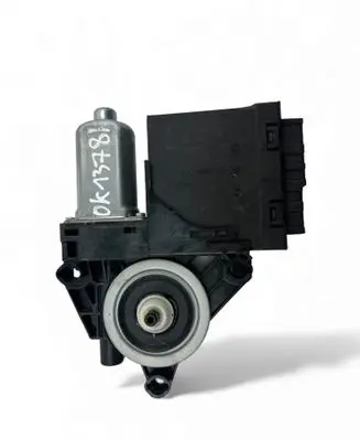 Volvo XC60 Front door window regulator motor 31674755