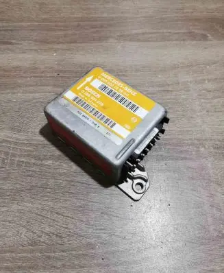 Mercedes-Benz E W124 Airbag control unit/module 0008207226 0285001078