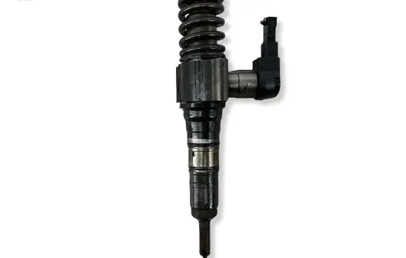 Volkswagen PASSAT B6 Fuel injector 03G130073T 0737
