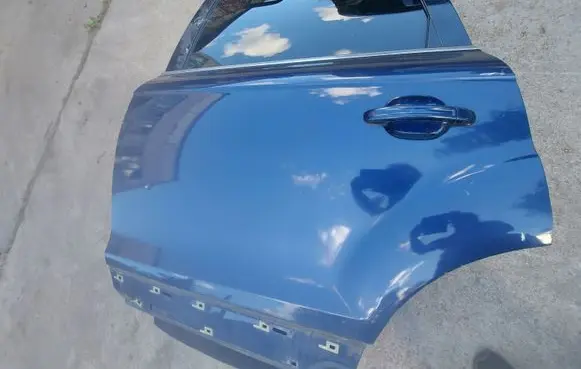 Audi Q7 4L Rear door
