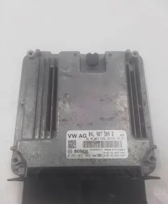 Volkswagen PASSAT B8 Engine control unit/module 04L907309R 0281031066