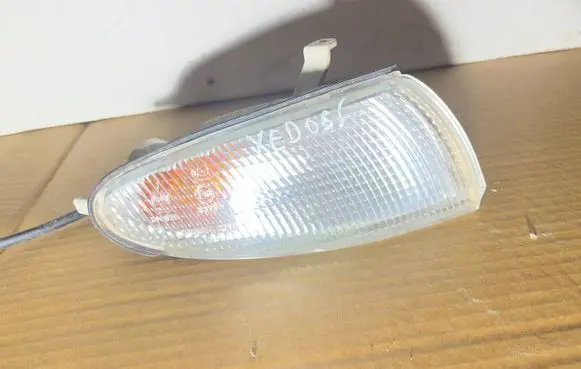 Mazda Xedos 6 Front indicator light JAPAV12N21